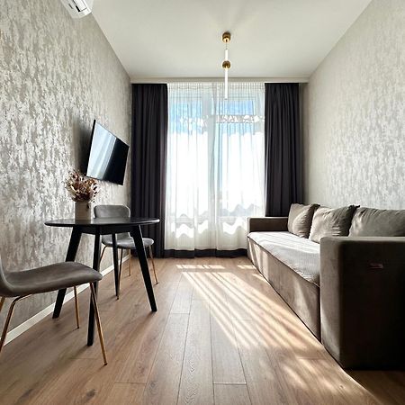 Kador Home Hotel Downtown Kyiv Room photo